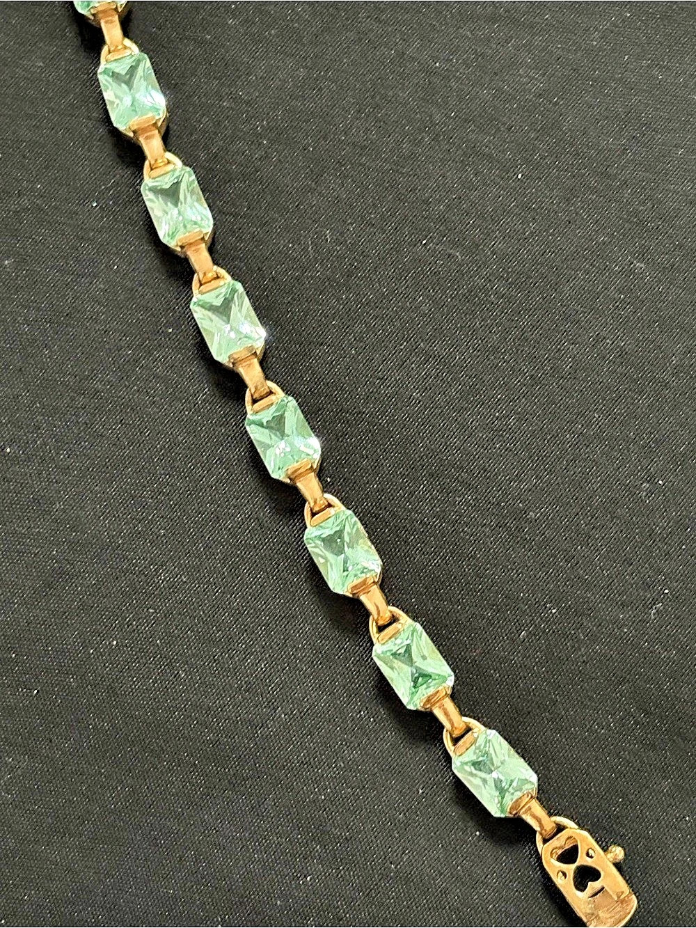 Green Faceted Stone Link Bracelet Like New